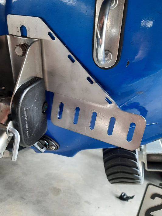 Yamaha Transom Mount Transducer Bracket - RH image 0